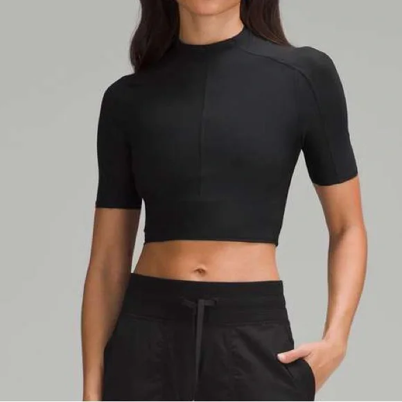 NWOT Lululemon Tight Fit Short Sleeve Size Large - Picture 2 of 6